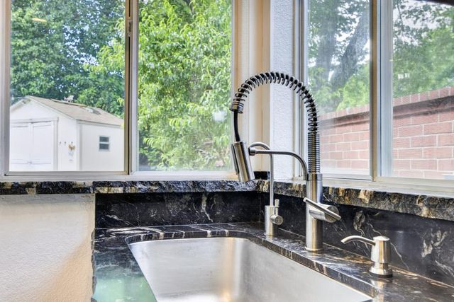 9223 Camden Lake Way, Elk Grove, CA 95624