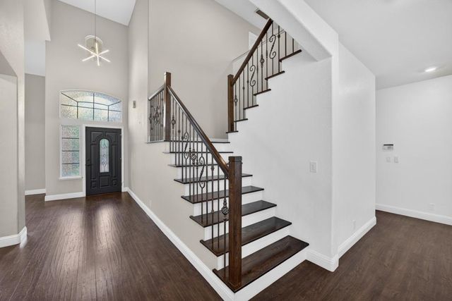 9223 Camden Lake Way, Elk Grove, CA 95624