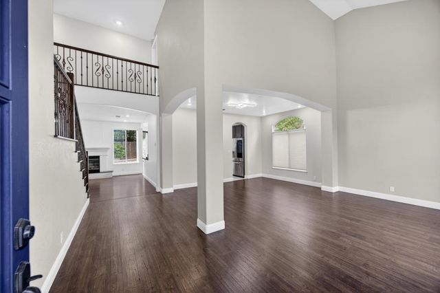 9223 Camden Lake Way, Elk Grove, CA 95624