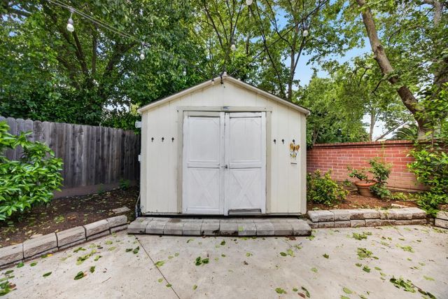 9223 Camden Lake Way, Elk Grove, CA 95624