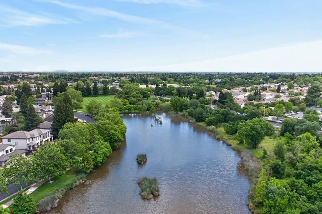 9223 Camden Lake Way, Elk Grove, CA 95624