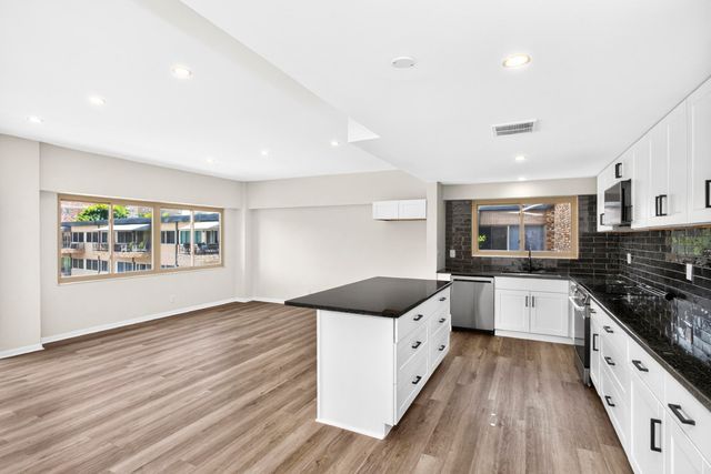 4200 West End Ave Apt 411, Nashville, TN 37205