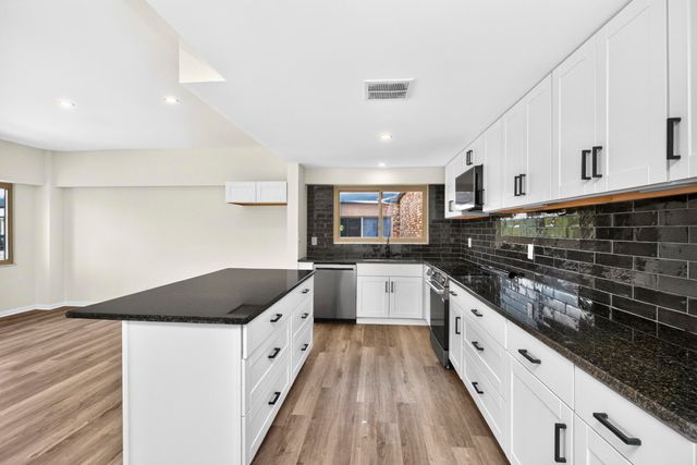 4200 West End Ave Apt 411, Nashville, TN 37205