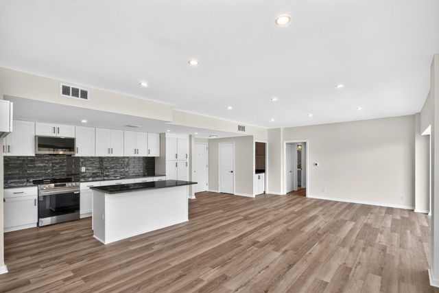 4200 West End Ave Apt 411, Nashville, TN 37205