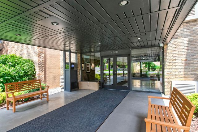 4200 West End Ave Apt 411, Nashville, TN 37205