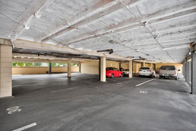 4200 West End Ave Apt 411, Nashville, TN 37205