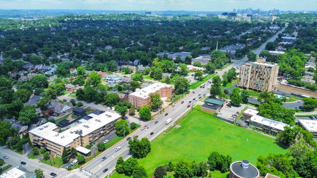4200 West End Ave Apt 411, Nashville, TN 37205