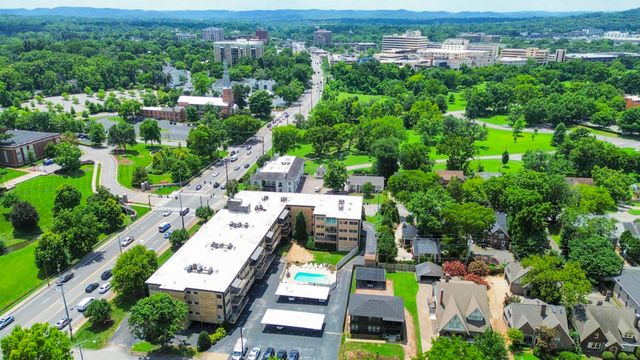 4200 West End Ave Apt 411, Nashville, TN 37205