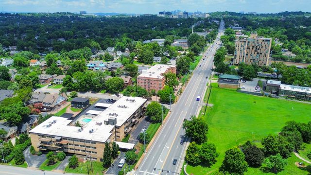 4200 West End Ave Apt 411, Nashville, TN 37205