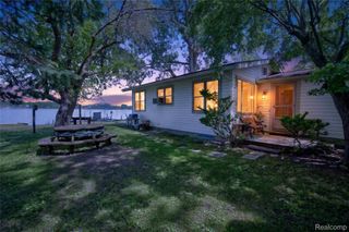 952 Wyman Drive, Waterford Charter Township, MI 48328