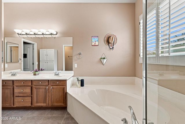12248 N CHAMA Drive B, Fountain Hills, AZ 85268