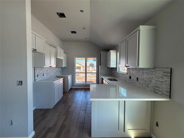 1113 Redwood Creek Drive, Yukon, OK 73099