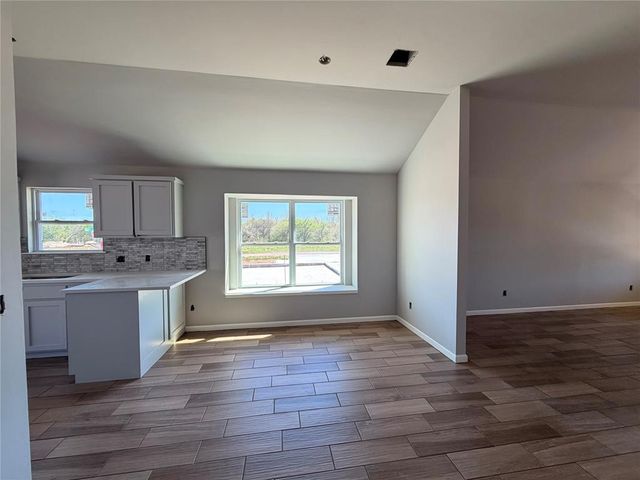 1113 Redwood Creek Drive, Yukon, OK 73099