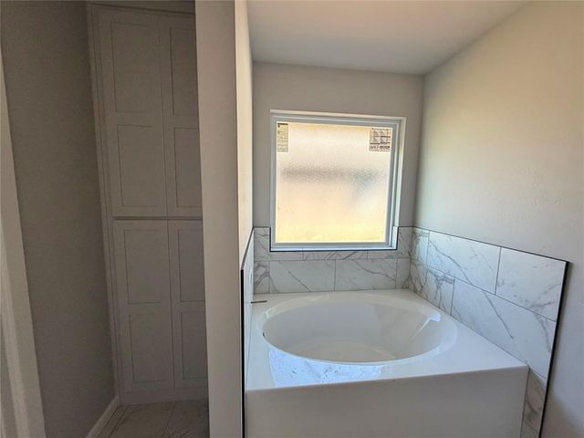 1113 Redwood Creek Drive, Yukon, OK 73099