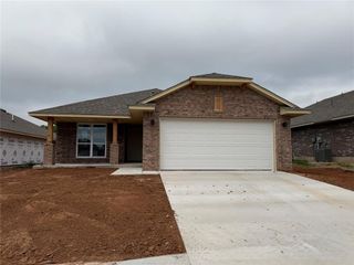 1113 Redwood Creek Drive, Yukon, OK 73099