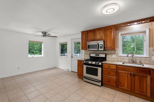 22 Allen Road, Billerica, MA 01821