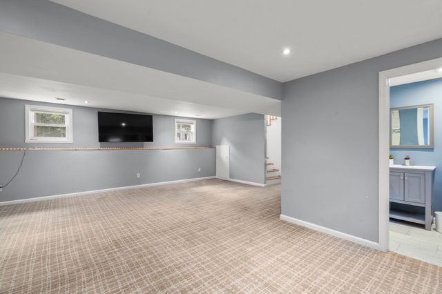 22 Allen Road, Billerica, MA 01821
