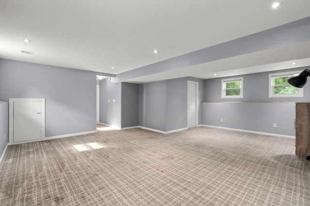 22 Allen Road, Billerica, MA 01821
