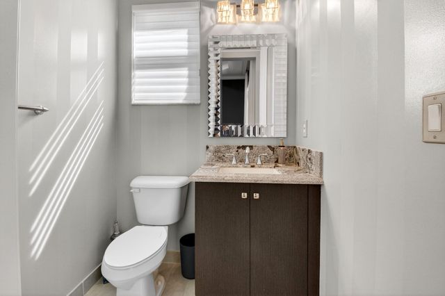 16921 Pavilion Way, Delray Beach, FL 33446