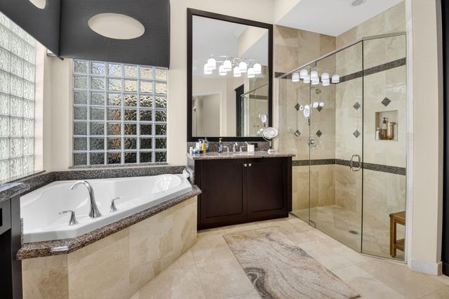 16921 Pavilion Way, Delray Beach, FL 33446