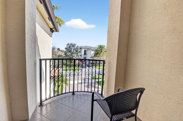 16921 Pavilion Way, Delray Beach, FL 33446