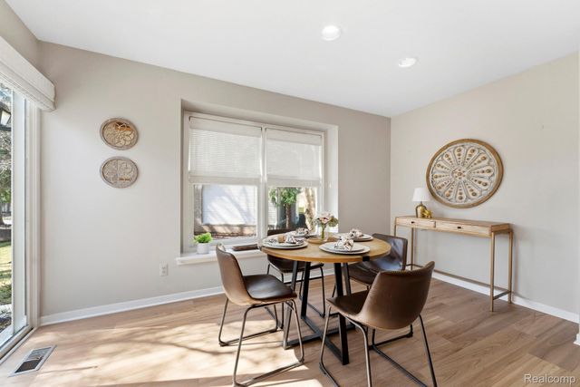 7533 Danbury Drive, West Bloomfield Charter Township, MI 48322