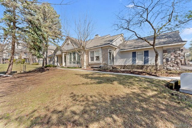 7533 Danbury Drive, West Bloomfield Charter Township, MI 48322