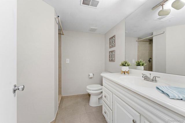 7533 Danbury Drive, West Bloomfield Charter Township, MI 48322