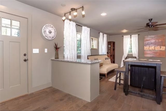 301 NW F Street, Bentonville, AR 72712