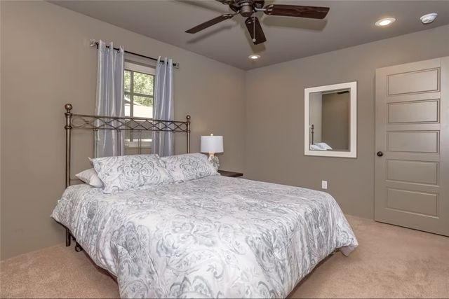 301 NW F Street, Bentonville, AR 72712