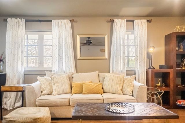 301 NW F Street, Bentonville, AR 72712