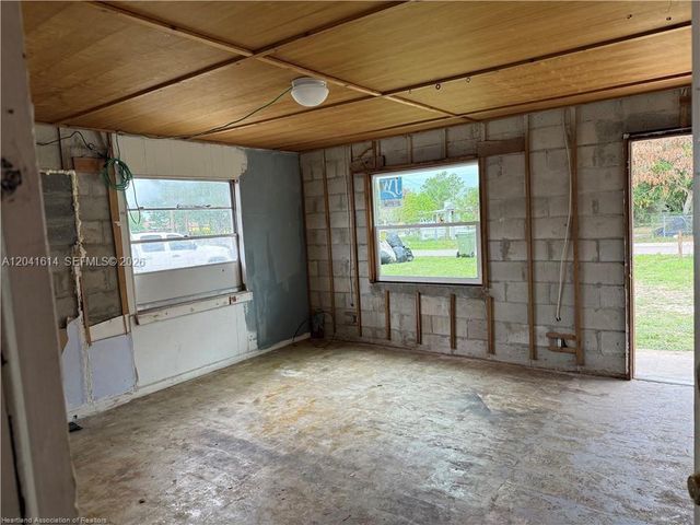 217 Palmetto Street, Lake Placid, FL 33852