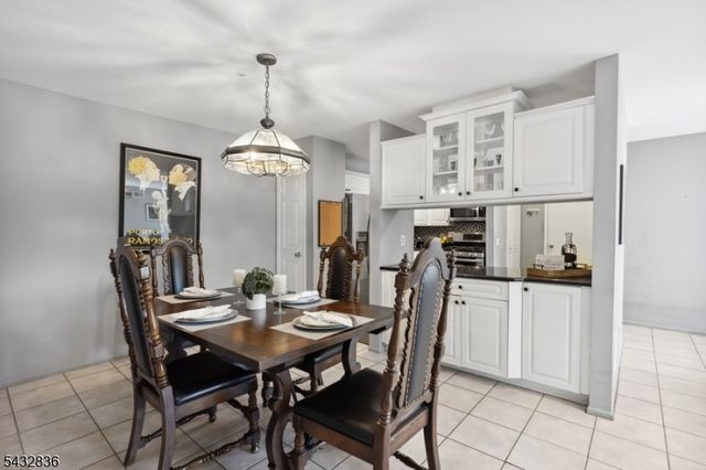 2 McChesney Ct 2, West Orange Twp., NJ 07052