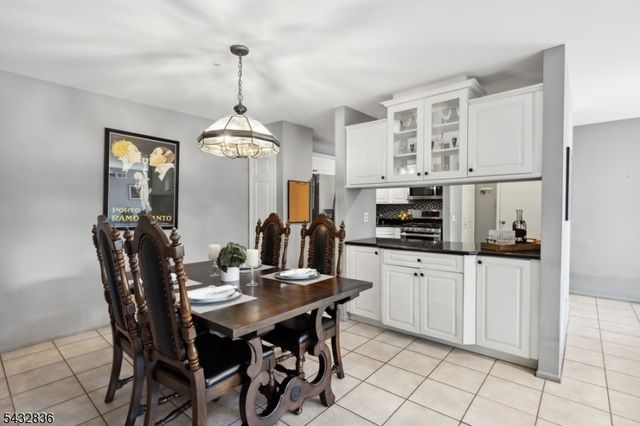 2 McChesney Ct 2, West Orange Twp., NJ 07052