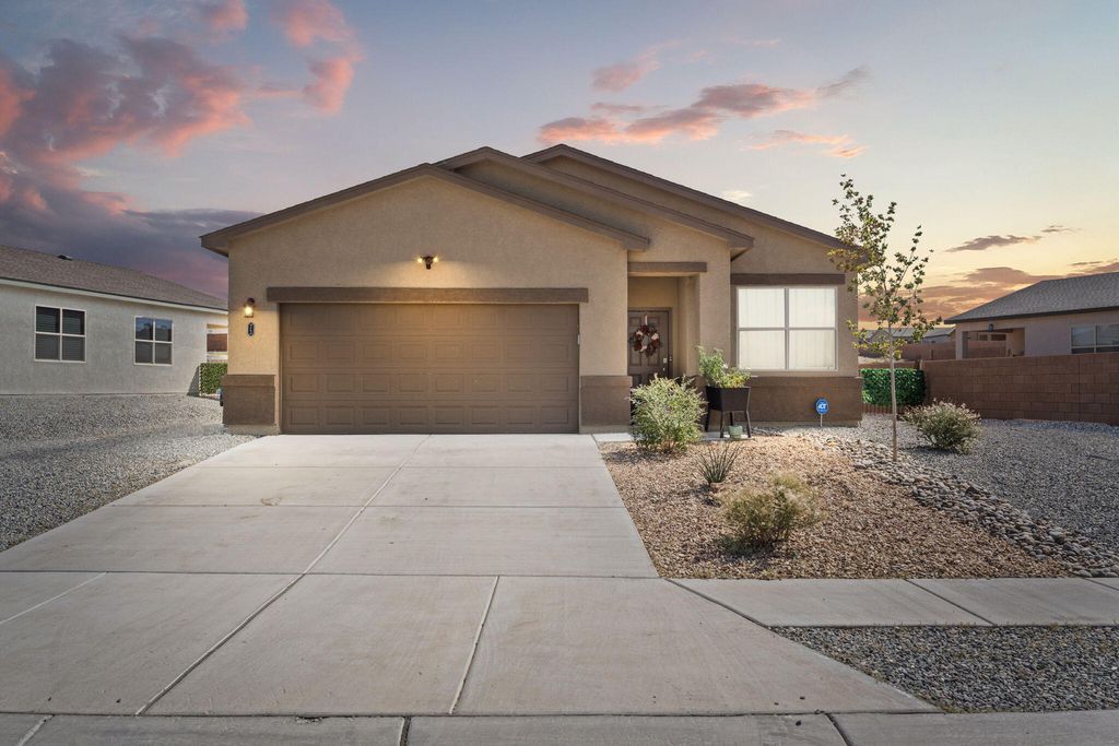 73 TOME VISTA Drive, Los Lunas, NM 87031