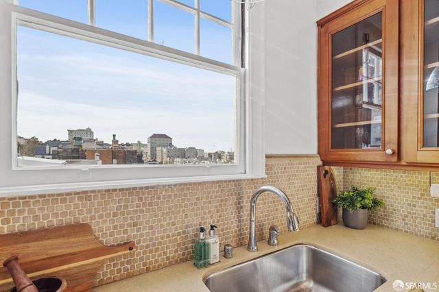 1880 Jackson Street 505, San Francisco, CA 94109