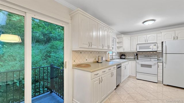 3 Forge Gate Drive B6A, Cold Spring, NY 10516