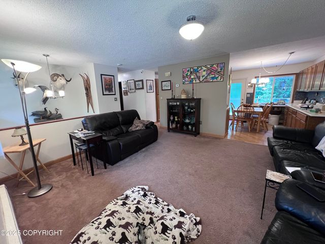3160 W 71st Avenue, Anchorage, AK 99502