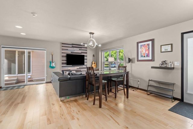 312 N VAN BUREN STREET, Green Bay, WI 54301