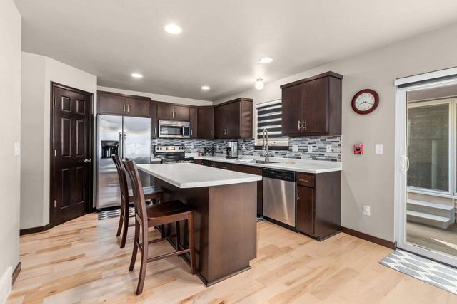 312 N VAN BUREN STREET, Green Bay, WI 54301