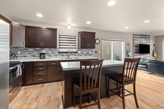 312 N VAN BUREN STREET, Green Bay, WI 54301