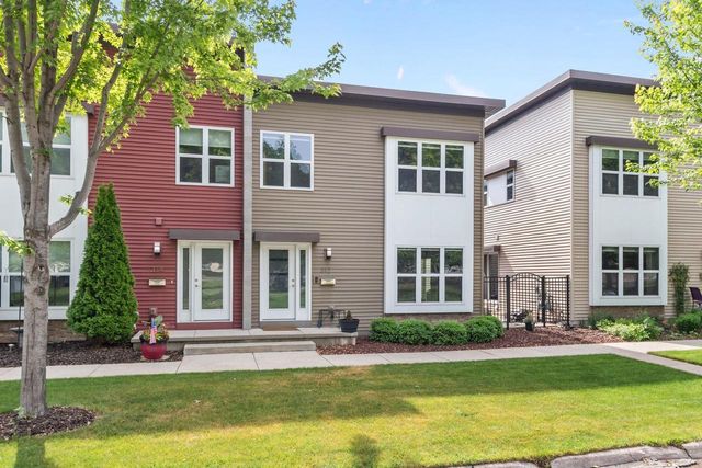 312 N VAN BUREN STREET, Green Bay, WI 54301