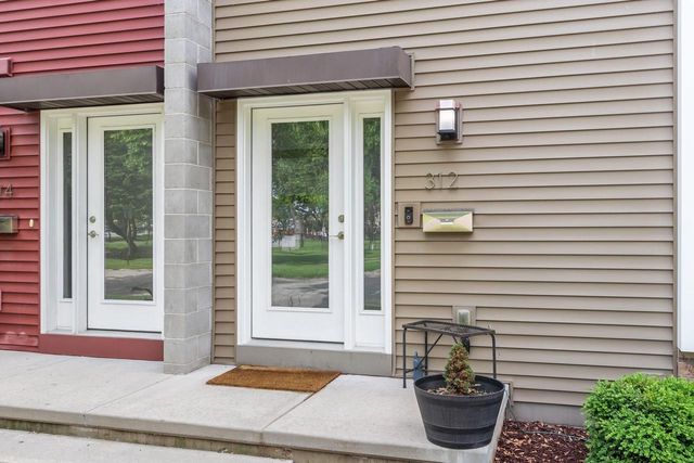 312 N VAN BUREN STREET, Green Bay, WI 54301