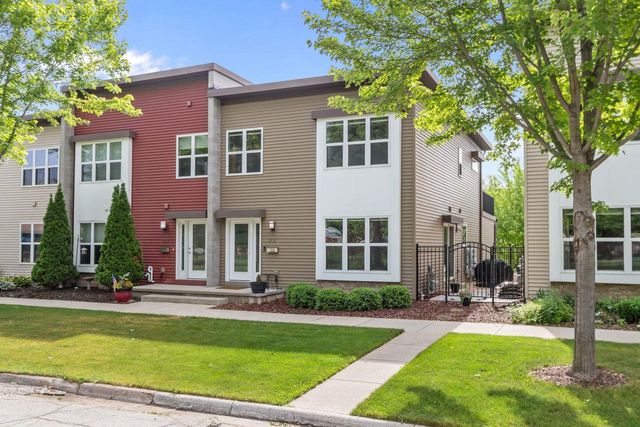 312 N VAN BUREN STREET, Green Bay, WI 54301