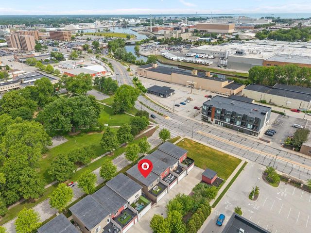 312 N VAN BUREN STREET, Green Bay, WI 54301