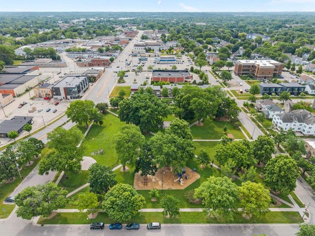 312 N VAN BUREN STREET, Green Bay, WI 54301