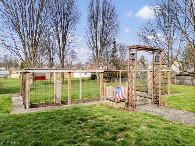 1015 Portage Street NW, North Canton, OH 44720