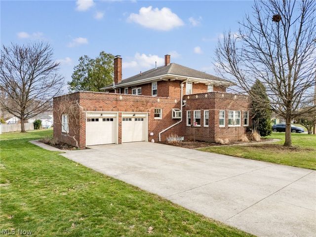 1015 Portage Street NW, North Canton, OH 44720