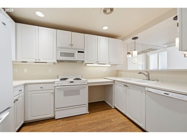 520 Se COLUMBIA RIVER Dr 433, Vancouver, WA 98661