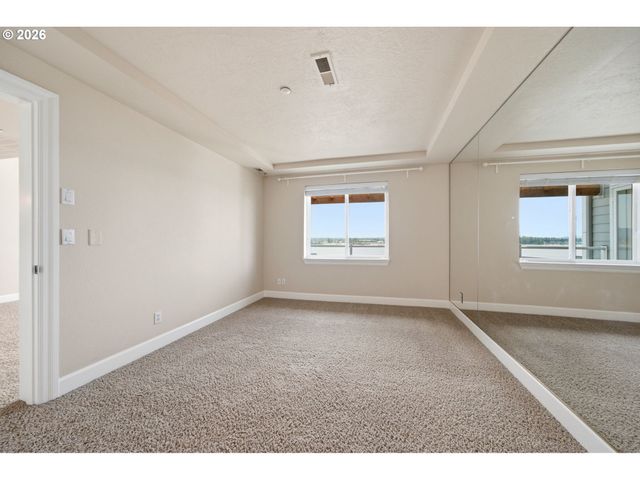 520 Se COLUMBIA RIVER Dr 433, Vancouver, WA 98661